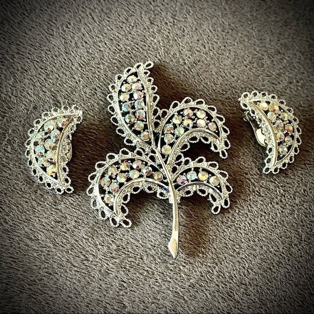 Emmons vintage ab rhinestone filagree leaf earrings and  matching pin set mint